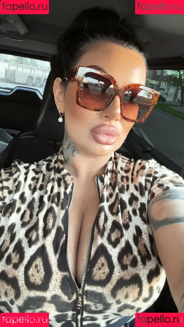 Kristina Karieva / alicia_kristina / kristinkarieva Onlyfans Photo Gallery 