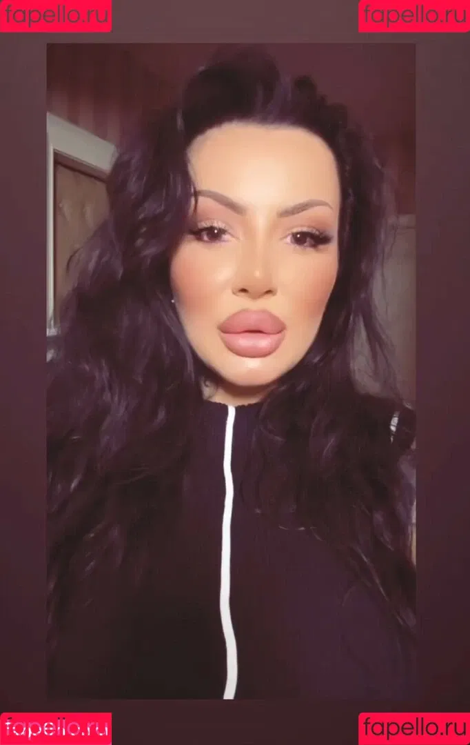 Kristina Karieva / alicia_kristina / kristinkarieva Onlyfans Photo Gallery 