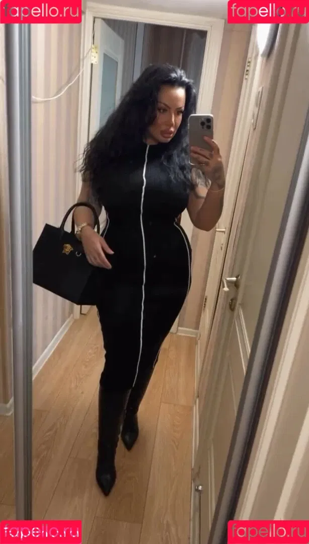 Kristina Karieva / alicia_kristina / kristinkarieva Onlyfans Photo Gallery 