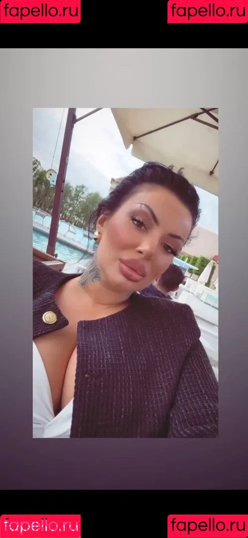 Kristina Karieva / alicia_kristina / kristinkarieva Onlyfans Photo Gallery 