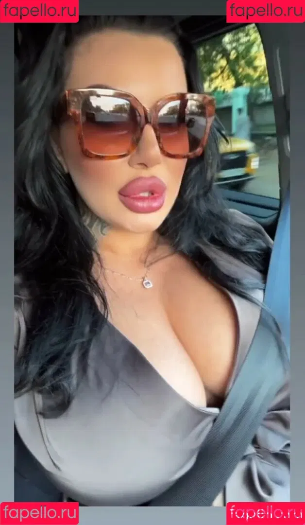 Kristina Karieva / alicia_kristina / kristinkarieva Onlyfans Photo Gallery 