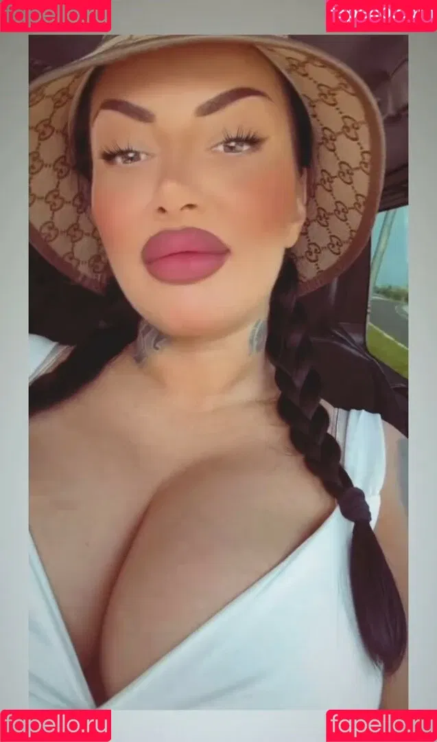 Kristina Karieva / alicia_kristina / kristinkarieva Onlyfans Photo Gallery 