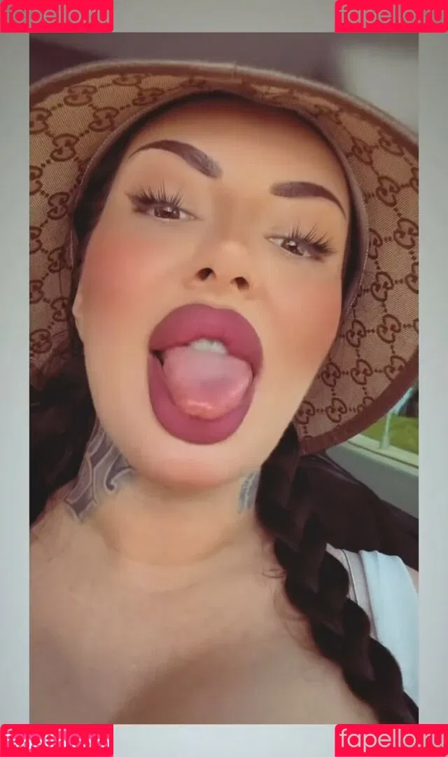 Kristina Karieva / alicia_kristina / kristinkarieva Onlyfans Photo Gallery 