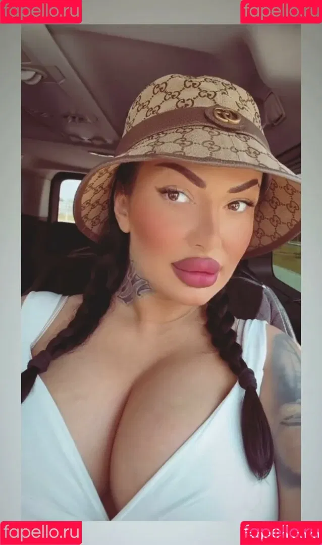 Kristina Karieva / alicia_kristina / kristinkarieva Onlyfans Photo Gallery 