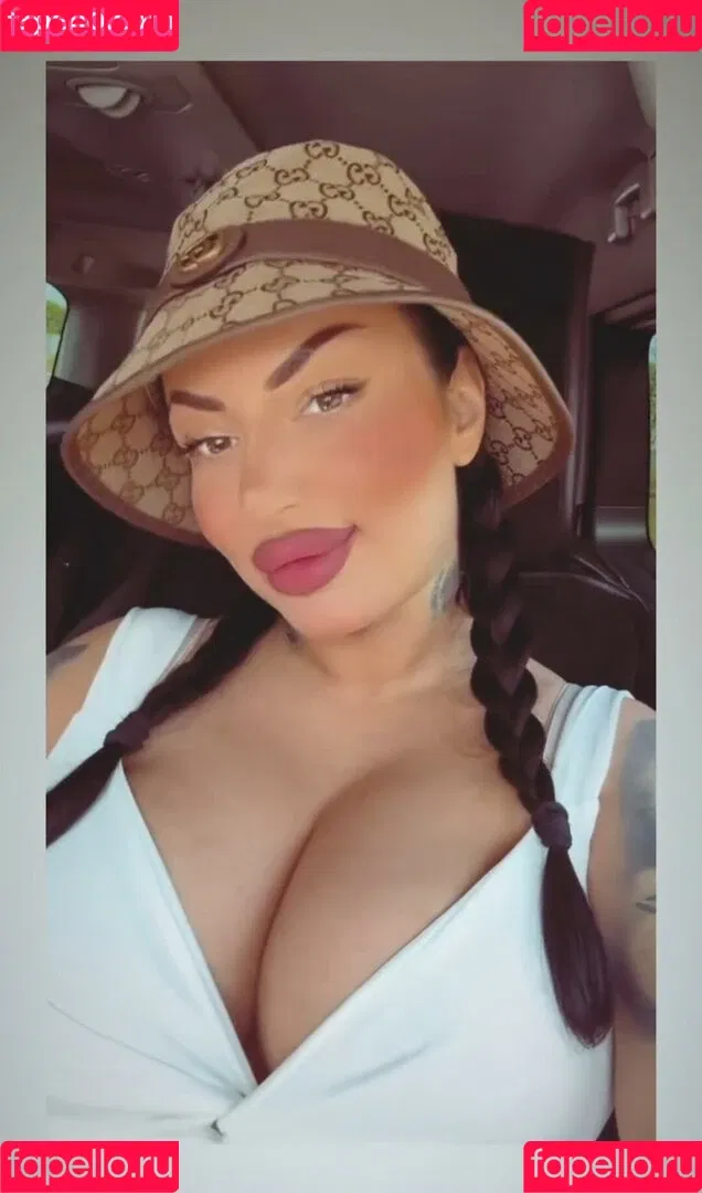 Kristina Karieva / alicia_kristina / kristinkarieva Onlyfans Photo Gallery 