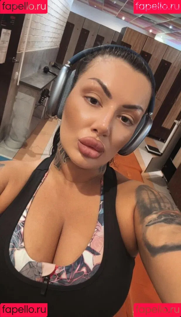 Kristina Karieva / alicia_kristina / kristinkarieva Onlyfans Photo Gallery 