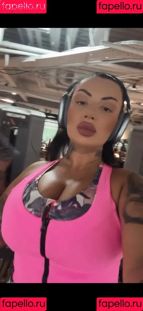 Kristina Karieva / alicia_kristina / kristinkarieva Onlyfans Photo Gallery 