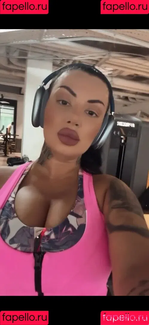 Kristina Karieva / alicia_kristina / kristinkarieva Onlyfans Photo Gallery 