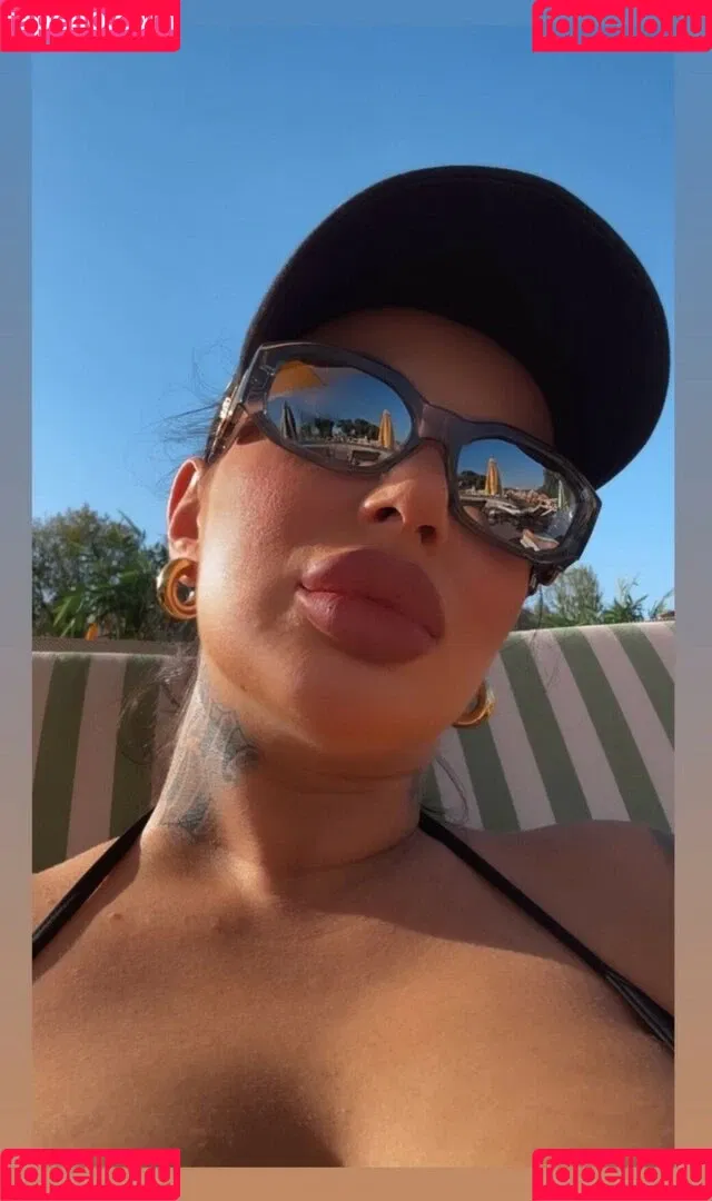 Kristina Karieva / alicia_kristina / kristinkarieva Onlyfans Photo Gallery 