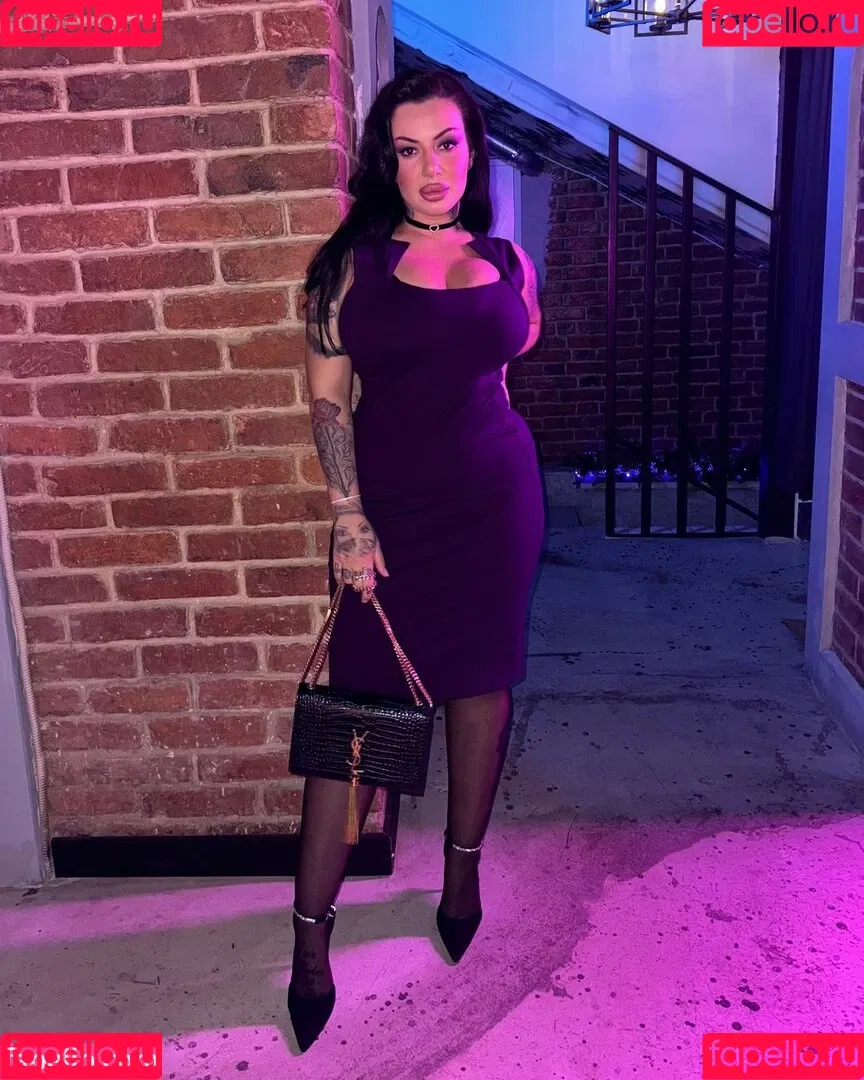 Kristina Karieva / alicia_kristina / kristinkarieva Onlyfans Photo Gallery 