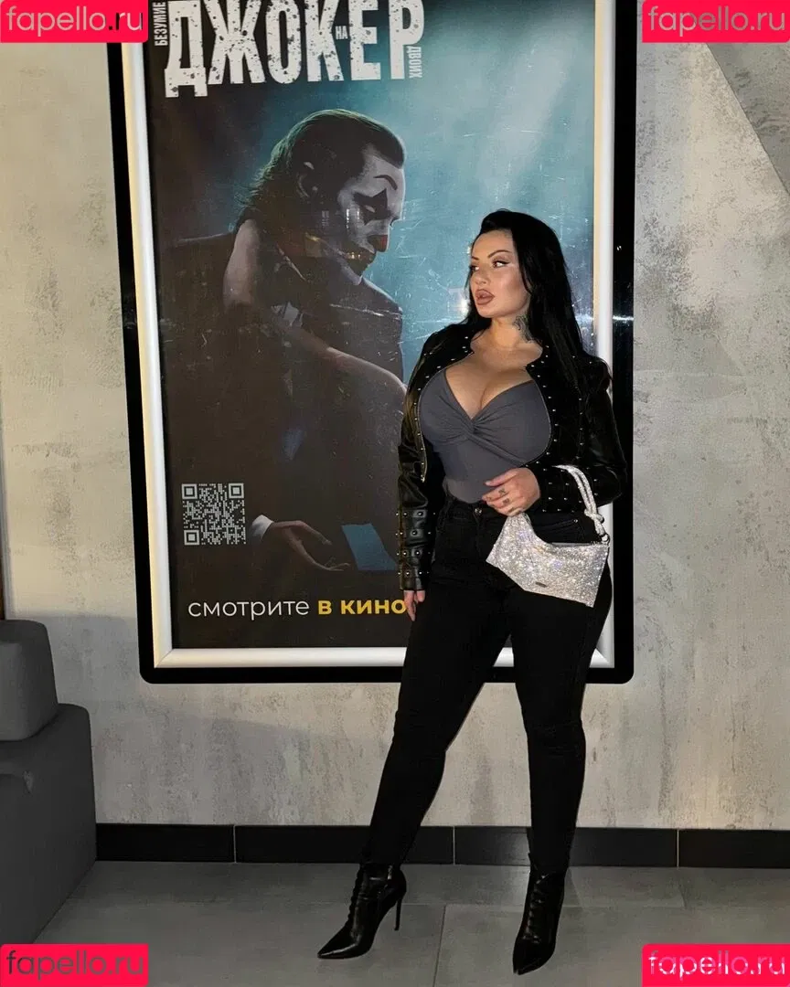 Kristina Karieva / alicia_kristina / kristinkarieva Onlyfans Photo Gallery 