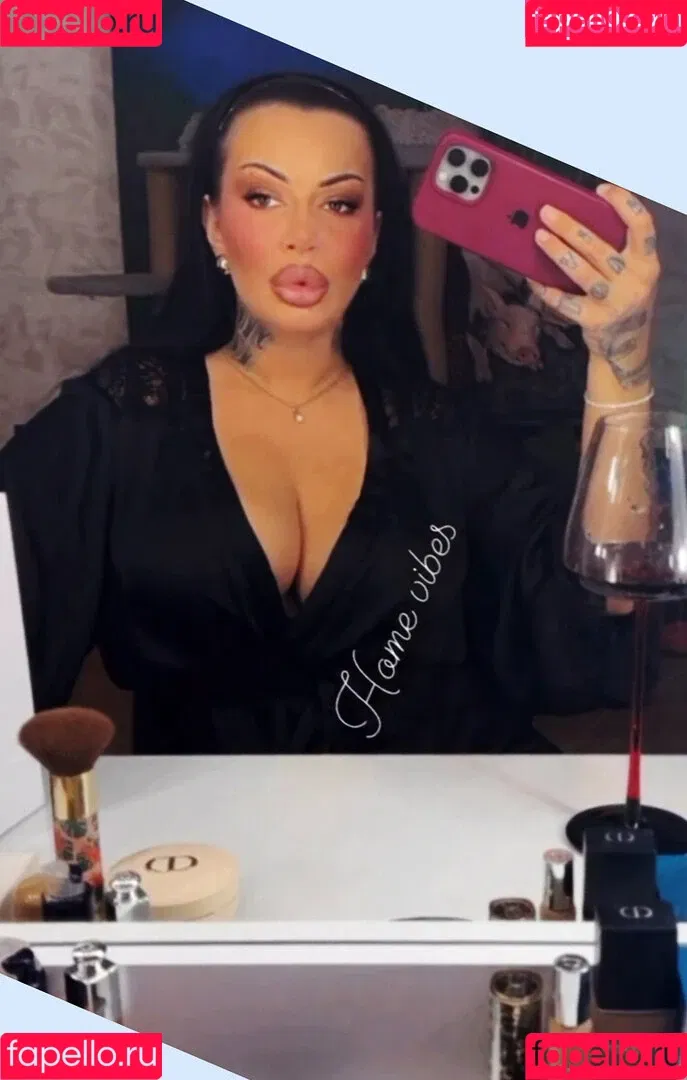 Kristina Karieva / alicia_kristina / kristinkarieva Onlyfans Photo Gallery 