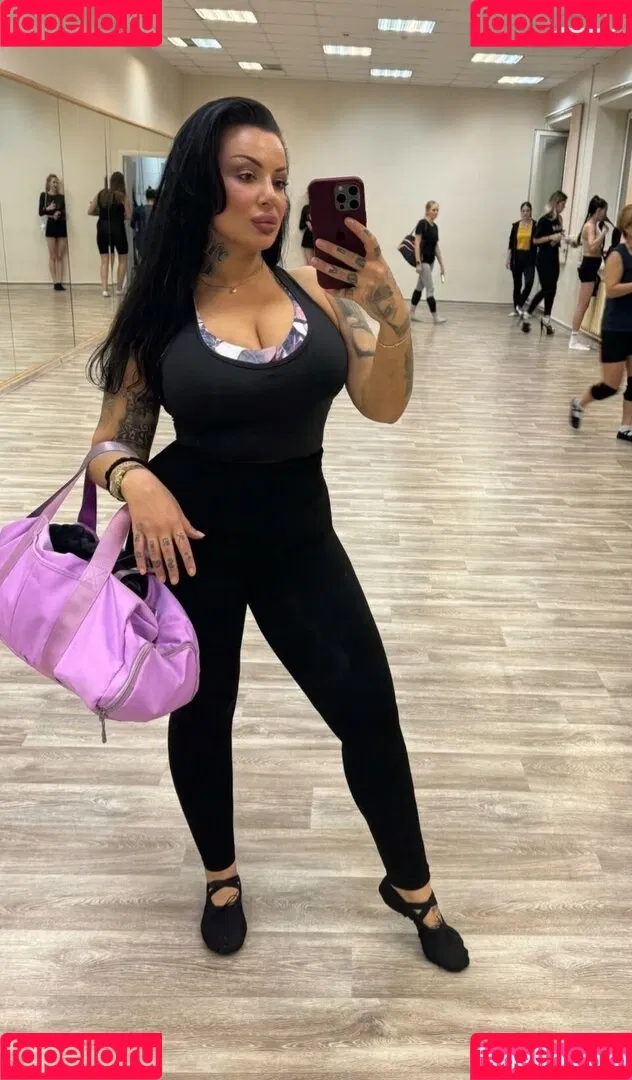 Kristina Karieva / alicia_kristina / kristinkarieva Onlyfans Photo Gallery 