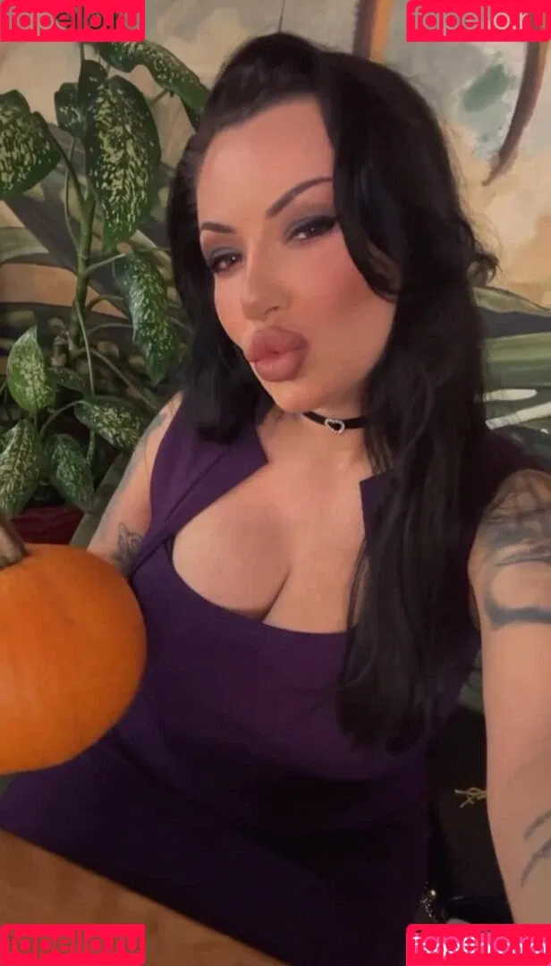 Kristina Karieva / alicia_kristina / kristinkarieva Onlyfans Photo Gallery 