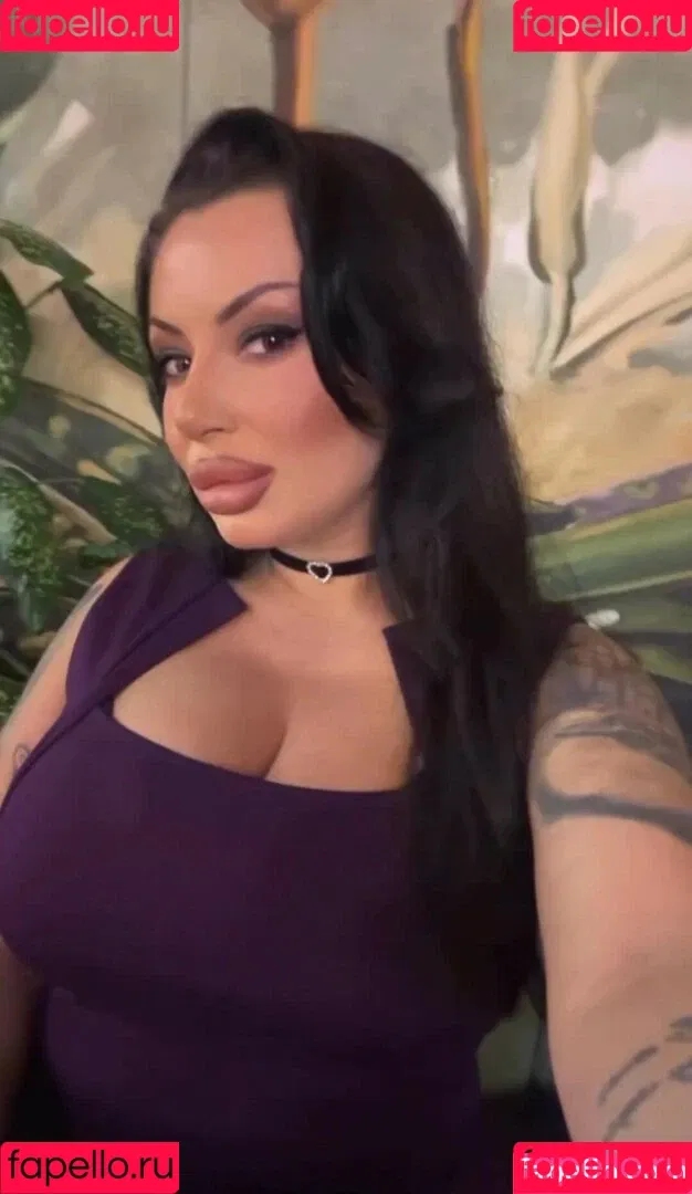 Kristina Karieva / alicia_kristina / kristinkarieva Onlyfans Photo Gallery 