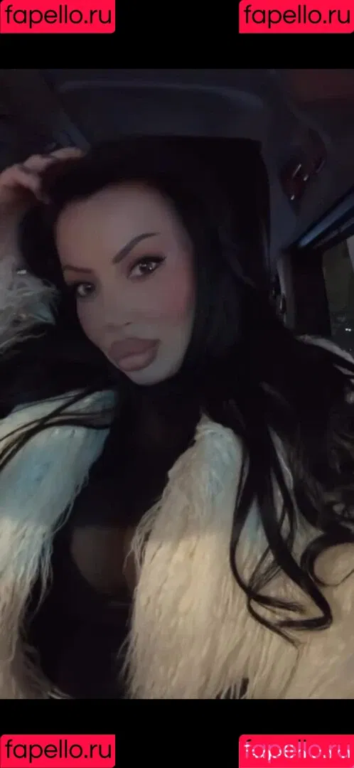 Kristina Karieva / alicia_kristina / kristinkarieva Onlyfans Photo Gallery 