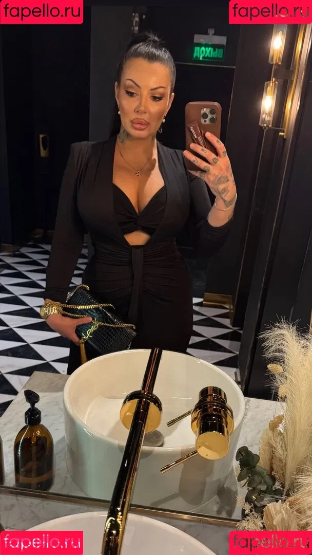 Kristina Karieva / alicia_kristina / kristinkarieva Onlyfans Photo Gallery 