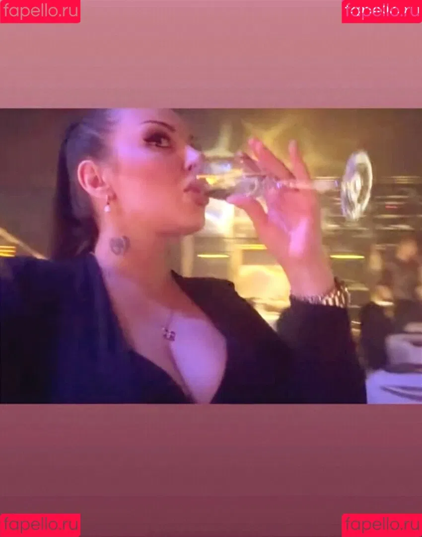 Kristina Karieva / alicia_kristina / kristinkarieva Onlyfans Photo Gallery 