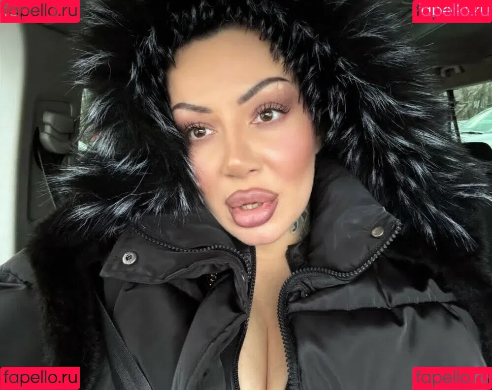 Kristina Karieva / alicia_kristina / kristinkarieva Onlyfans Photo Gallery 