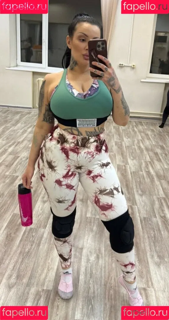 Kristina Karieva / alicia_kristina / kristinkarieva Onlyfans Photo Gallery 