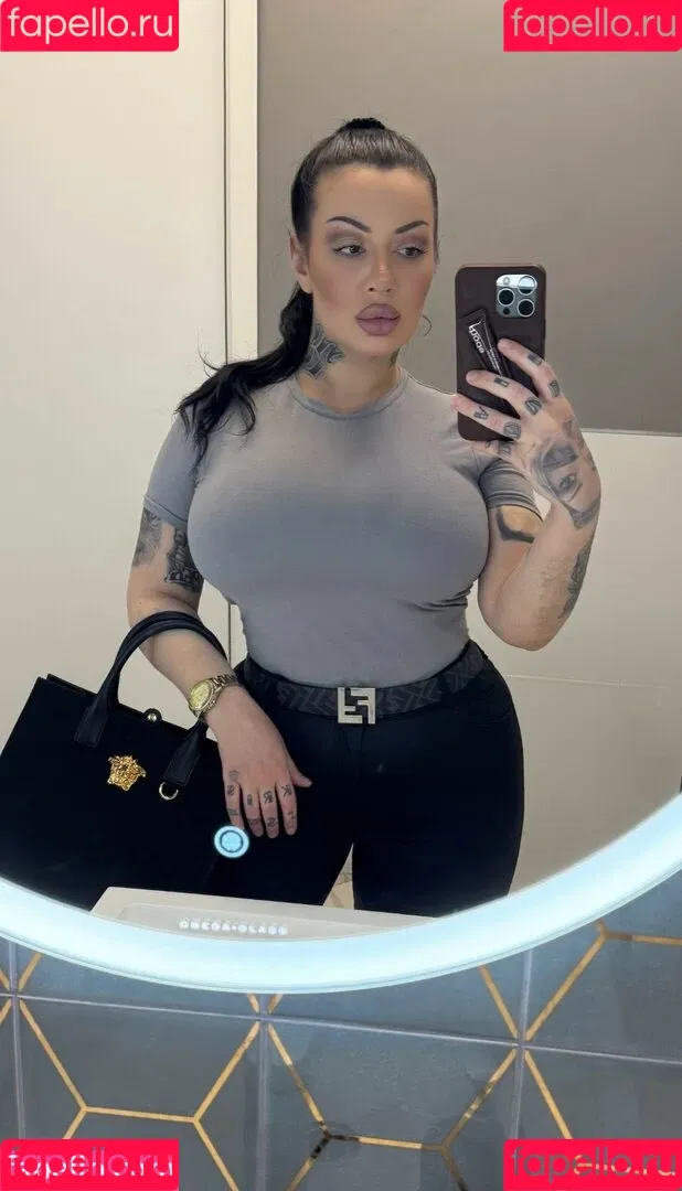 Kristina Karieva / alicia_kristina / kristinkarieva Onlyfans Photo Gallery 