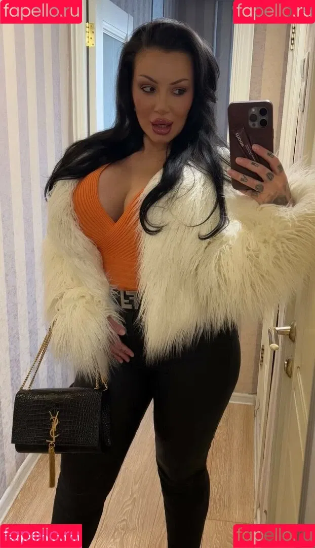 Kristina Karieva / alicia_kristina / kristinkarieva Onlyfans Photo Gallery 