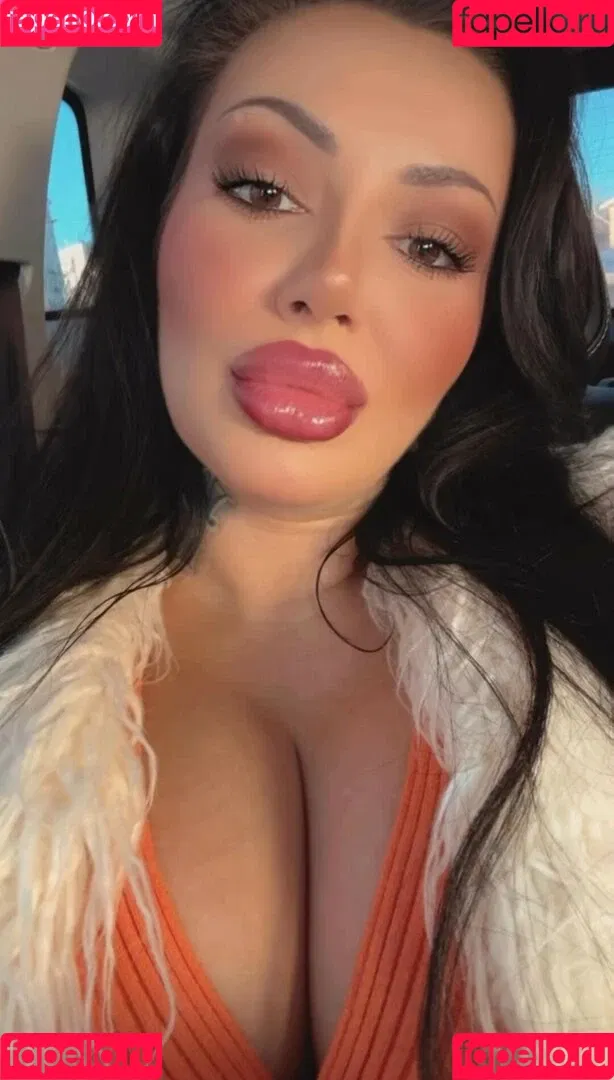 Kristina Karieva / alicia_kristina / kristinkarieva Onlyfans Photo Gallery 