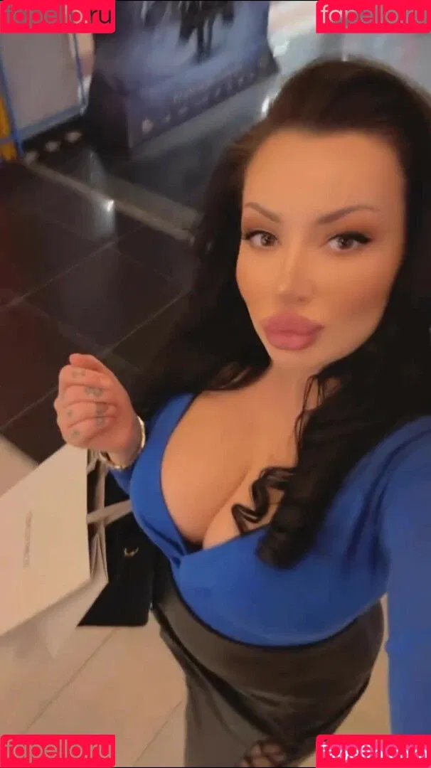 Kristina Karieva / alicia_kristina / kristinkarieva Onlyfans Photo Gallery 