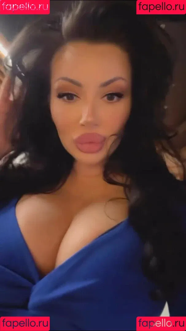 Kristina Karieva / alicia_kristina / kristinkarieva Onlyfans Photo Gallery 