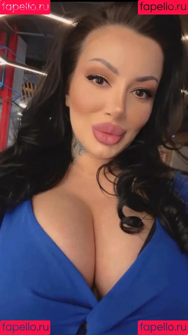 Kristina Karieva / alicia_kristina / kristinkarieva Onlyfans Photo Gallery 