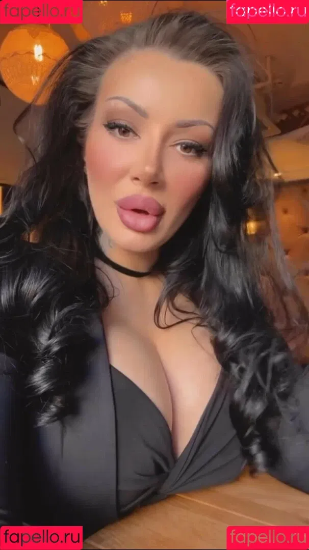 Kristina Karieva / alicia_kristina / kristinkarieva Onlyfans Photo Gallery 