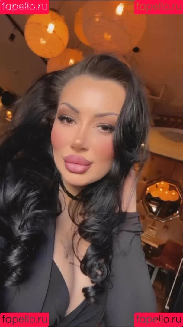 Kristina Karieva / alicia_kristina / kristinkarieva Onlyfans Photo Gallery 