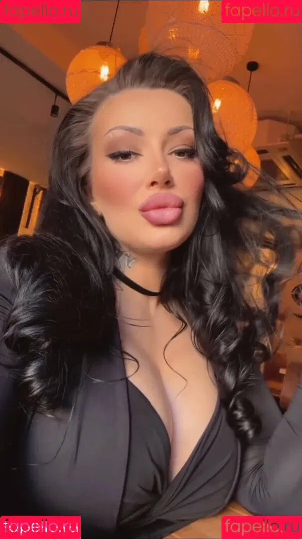 Kristina Karieva / alicia_kristina / kristinkarieva Onlyfans Photo Gallery 