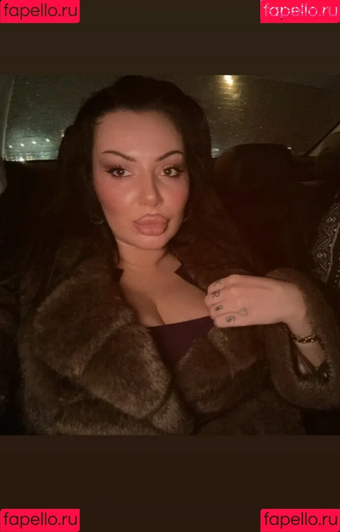 Kristina Karieva / alicia_kristina / kristinkarieva Onlyfans Photo Gallery 