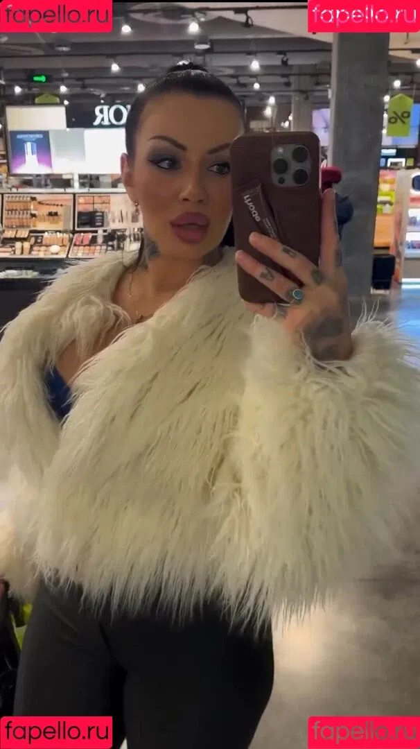 Kristina Karieva / alicia_kristina / kristinkarieva Onlyfans Photo Gallery 