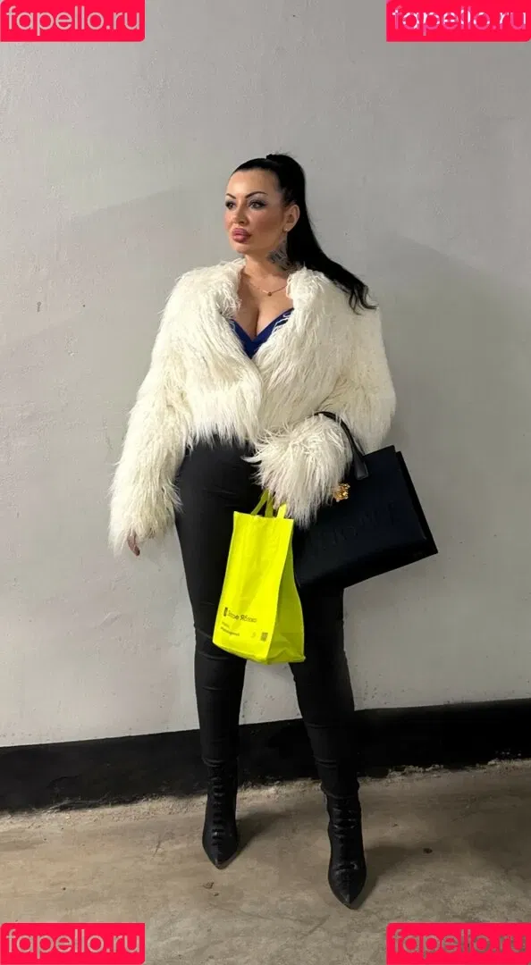 Kristina Karieva / alicia_kristina / kristinkarieva Onlyfans Photo Gallery 