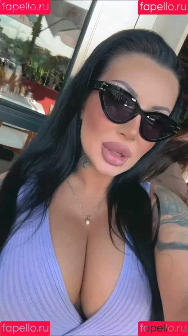 Kristina Karieva / alicia_kristina / kristinkarieva Onlyfans Photo Gallery 