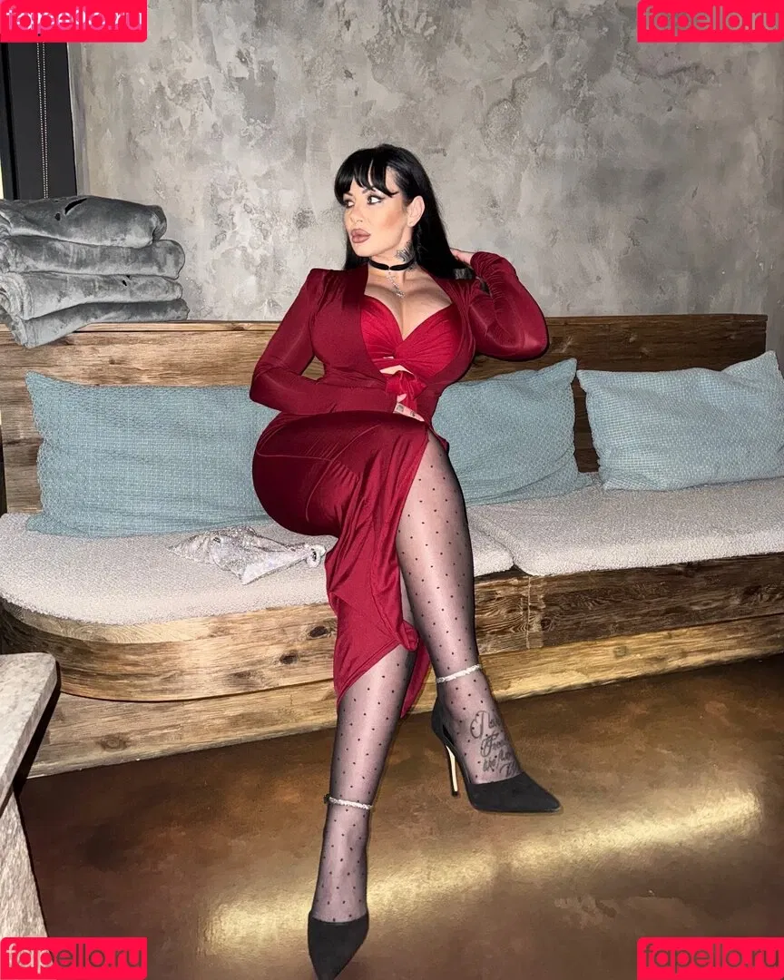 Kristina Karieva / alicia_kristina / kristinkarieva Onlyfans Photo Gallery 