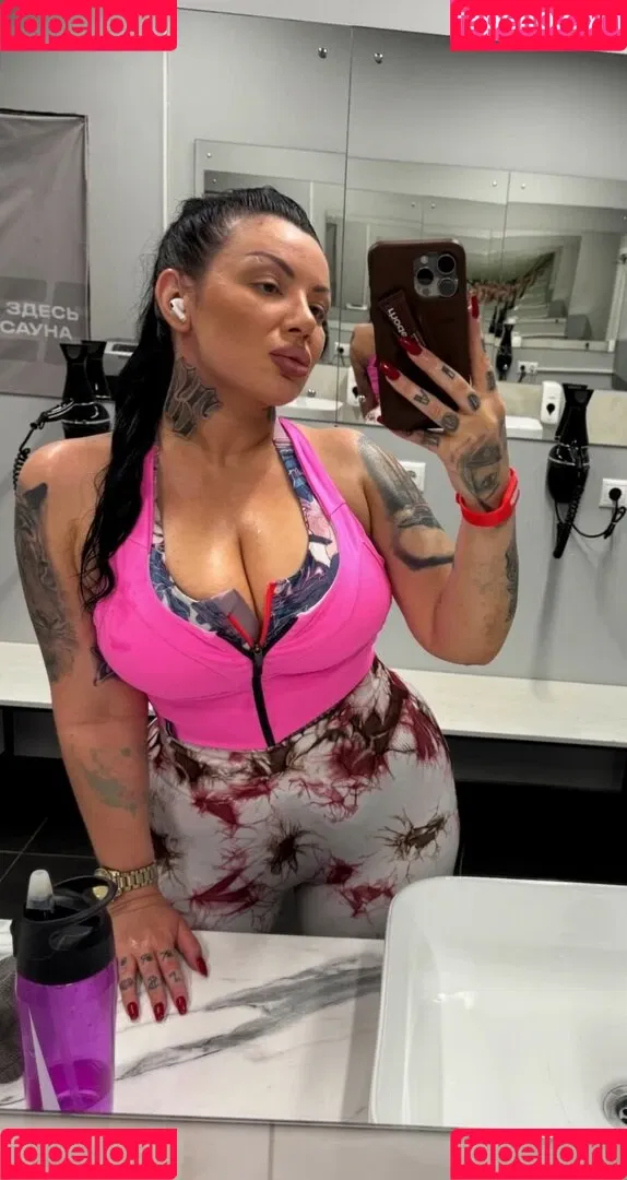 Kristina Karieva / alicia_kristina / kristinkarieva Onlyfans Photo Gallery 