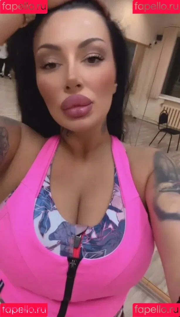 Kristina Karieva / alicia_kristina / kristinkarieva Onlyfans Photo Gallery 