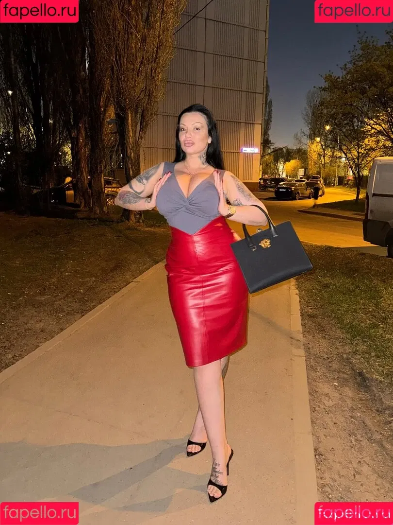 Kristina Karieva / alicia_kristina / kristinkarieva Onlyfans Photo Gallery 