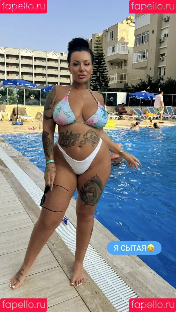 Kristina Karieva / alicia_kristina / kristinkarieva Onlyfans Photo Gallery 