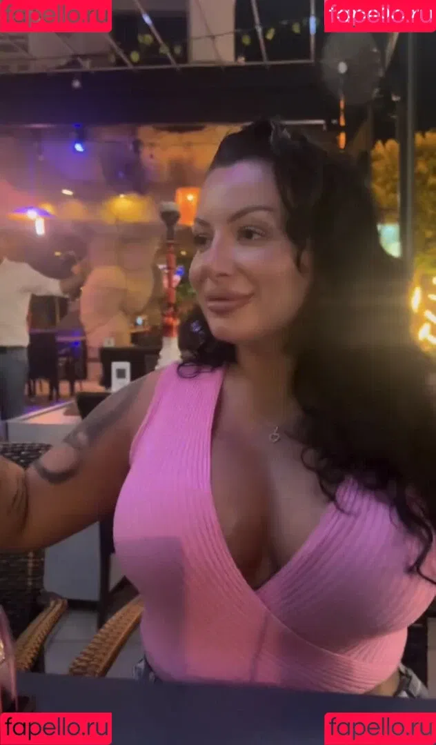 Kristina Karieva / alicia_kristina / kristinkarieva Onlyfans Photo Gallery 