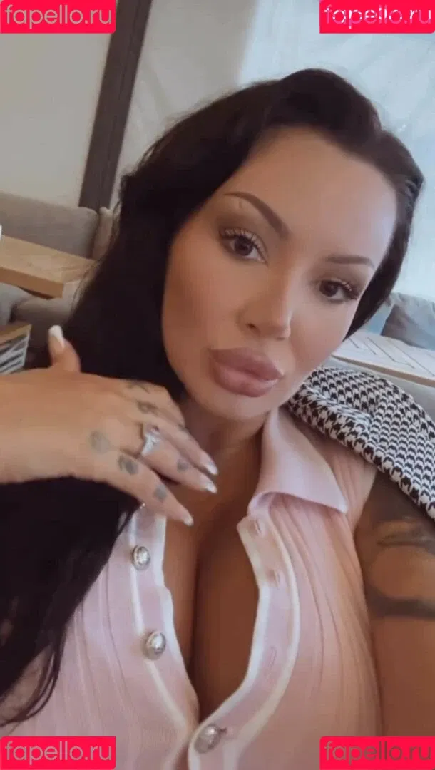 Kristina Karieva / alicia_kristina / kristinkarieva Onlyfans Photo Gallery 