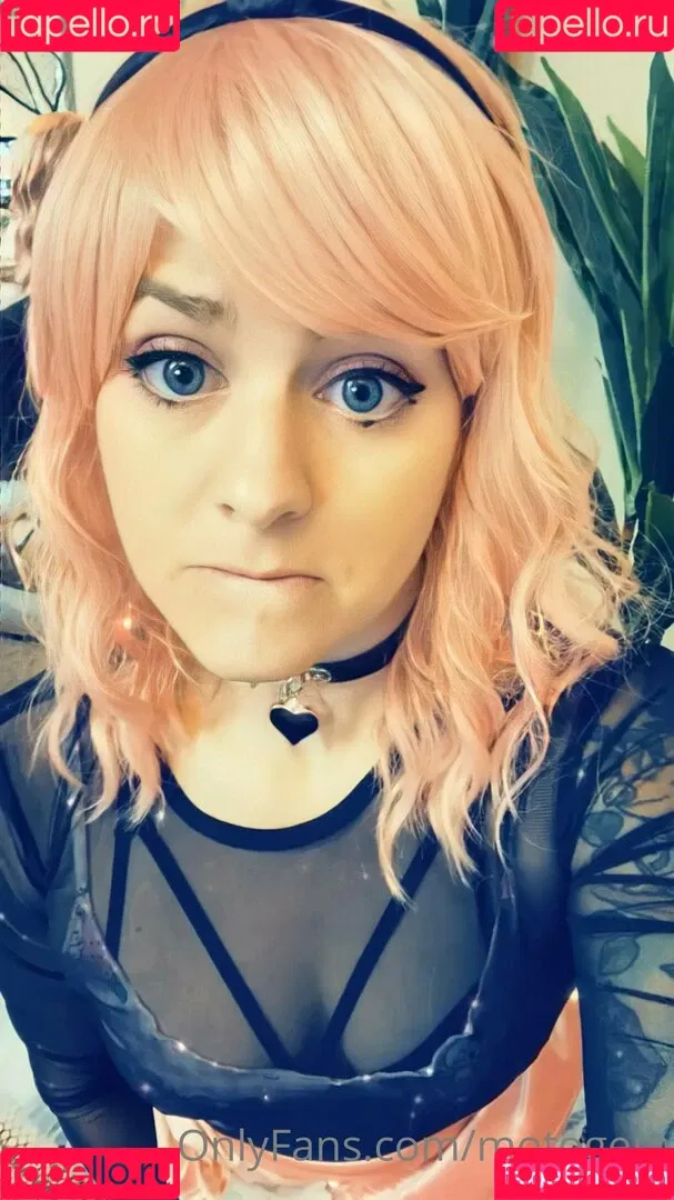 mollysmyles / motogem Onlyfans Photo Gallery 