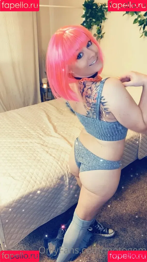 mollysmyles / motogem Onlyfans Photo Gallery 