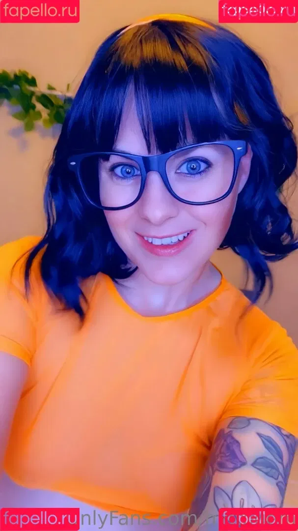 mollysmyles / motogem Onlyfans Photo Gallery 