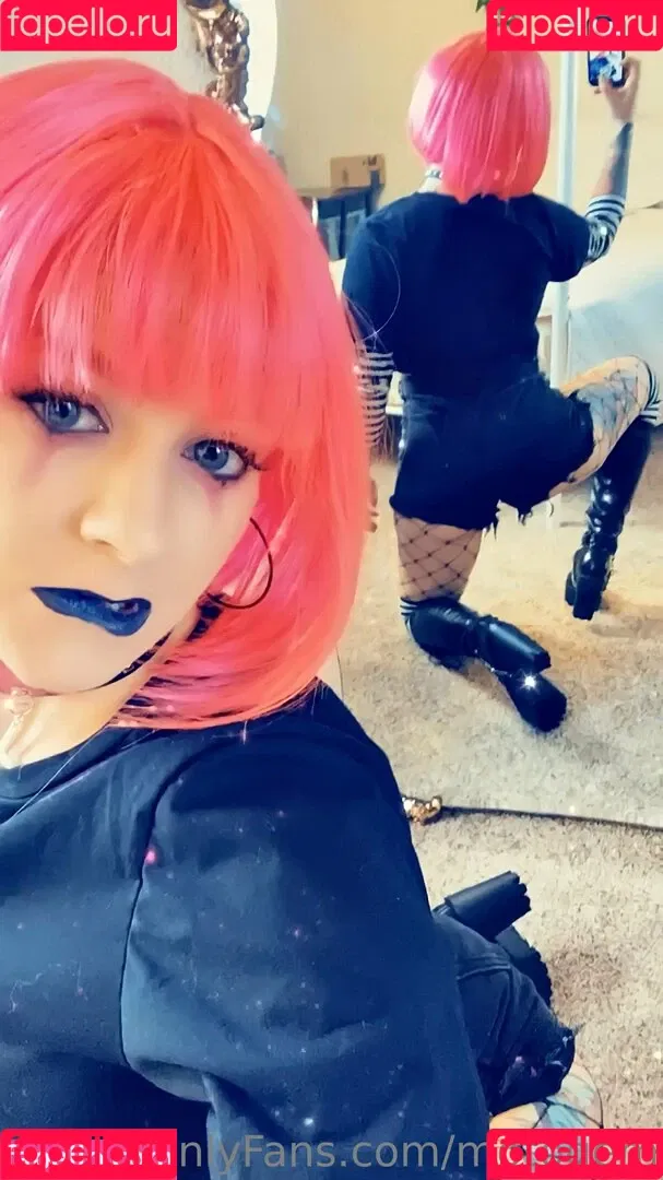 mollysmyles / motogem Onlyfans Photo Gallery 