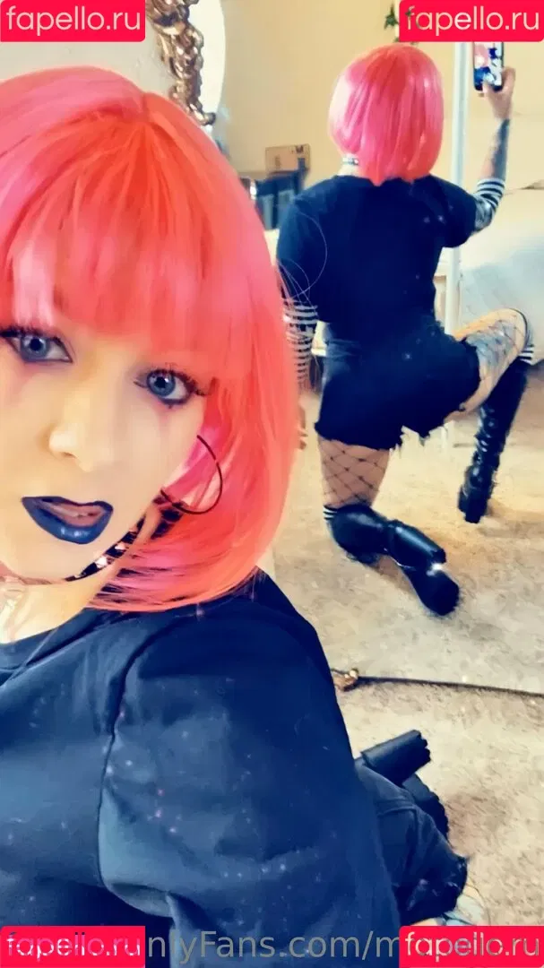 mollysmyles / motogem Onlyfans Photo Gallery 