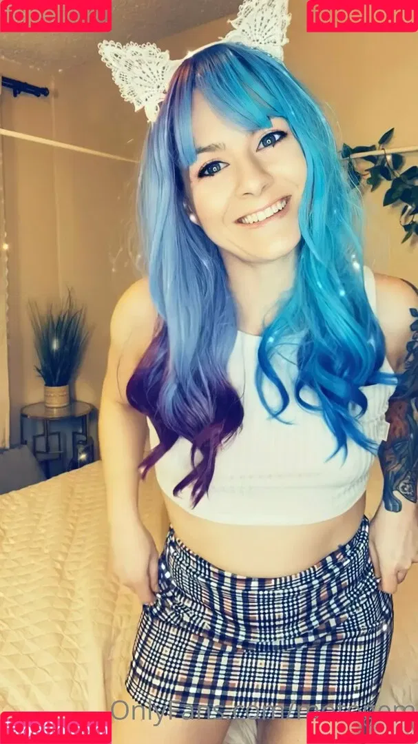 mollysmyles / motogem Onlyfans Photo Gallery 